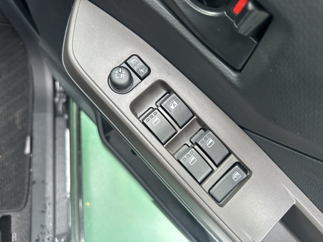 ルーミー(トヨタ)中古車 12