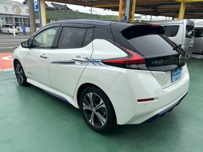 リーフ(ニッサン)中古車 後方