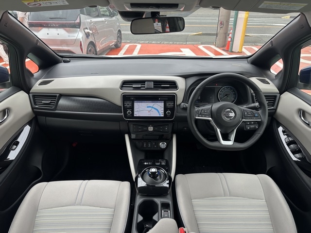 リーフ(ニッサン)中古車 5
