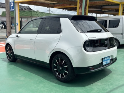 HONDA e(ホンダ)中古車 後方