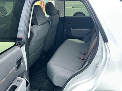 HONDA e(ホンダ)中古車 後席内装