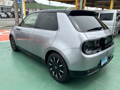 HONDA e(ホンダ)中古車 後方