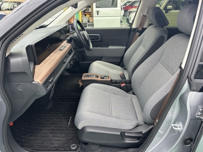 HONDA e(ホンダ)中古車 前席内装