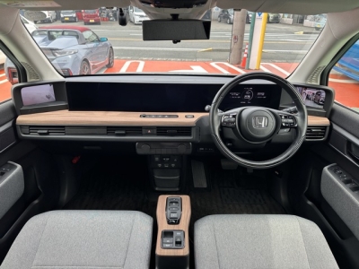 HONDA e(ホンダ)中古車 内外装写真