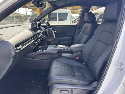 ZR-V (ホンダ)登録済未使用車 前席内装