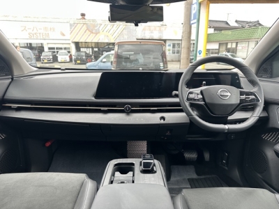 アリア(ニッサン)中古車 内外装写真