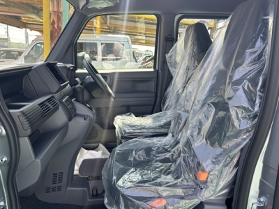 N-VAN(ホンダ)届出済未使用車 前席内装