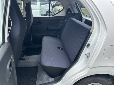 アルト(スズキ)中古車 後席内装