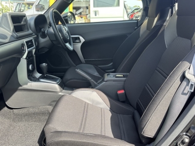 コペン(ダイハツ)中古車 前席内装