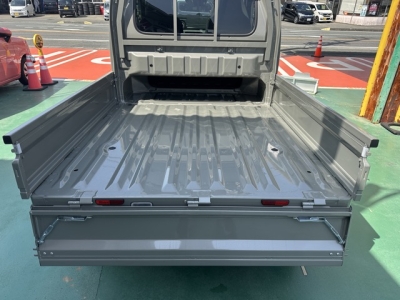 キャリートラック(スズキ)届出済未使用車 後席内装