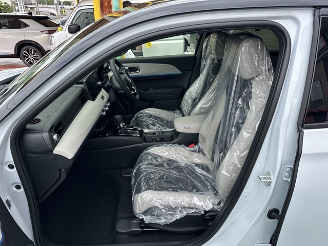 ヴェゼル(ホンダ)登録済未使用車 3