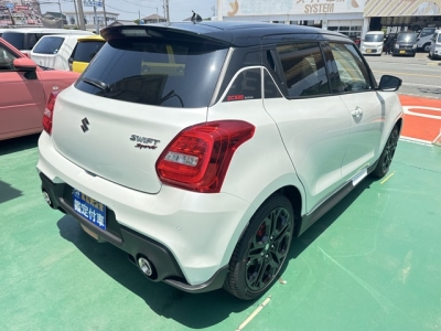 スイフトスポーツ(スズキ)登録済未使用車 内外装写真他２