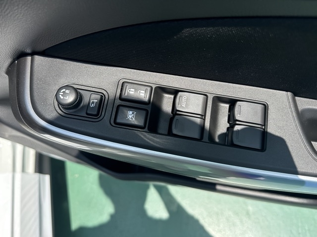 スイフト(スズキ)登録済未使用車 11