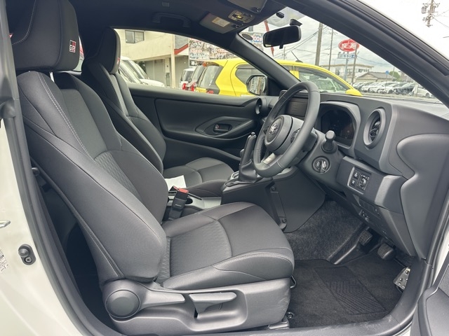 GRヤリス(トヨタ)中古車 10