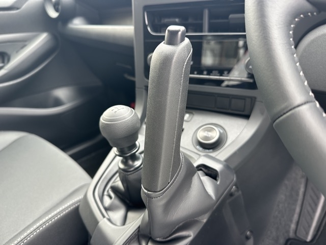 GRヤリス(トヨタ)中古車 16