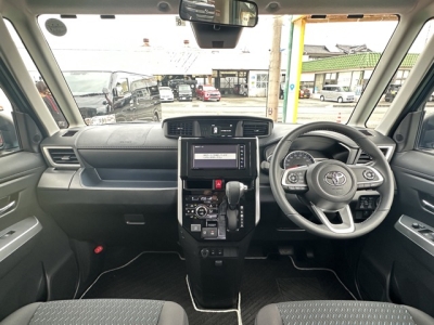 ルーミー(トヨタ)中古車 後席から見た前席