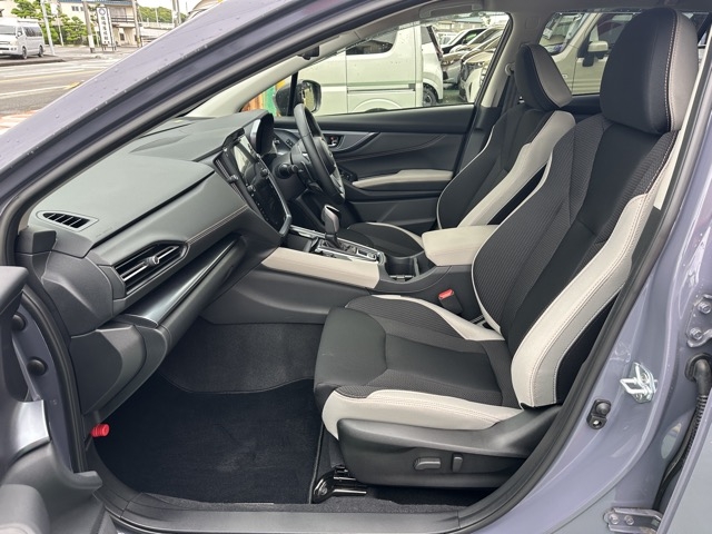 レヴォーグ(スバル)中古車 3