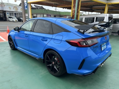 シビック(ホンダ)登録済未使用車 後方