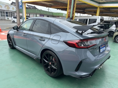 シビック(ホンダ)登録済未使用車 後方
