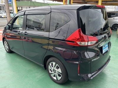 フリード＋(ホンダ)中古車 後方