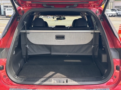アウトランダーPHEV(三菱)中古車 内外装写真他２