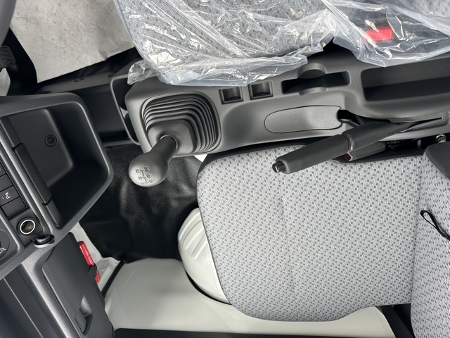 クリッパートラック(ニッサン)届出済未使用車 11