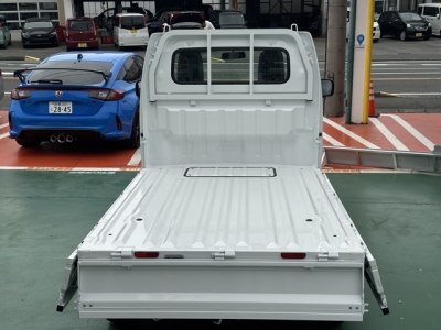 キャリイトラックのOEM(スズキ)届出済未使用車 内外装写真他２