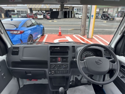 キャリイトラックのOEM(スズキ)届出済未使用車 後席内装