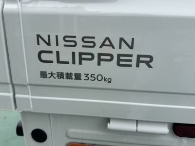 キャリイトラックのOEM(スズキ)届出済未使用車 内外装写真