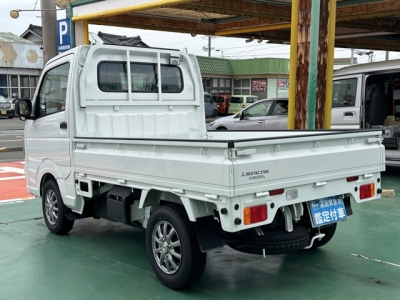 ミニキャブトラック(三菱)中古車 後方