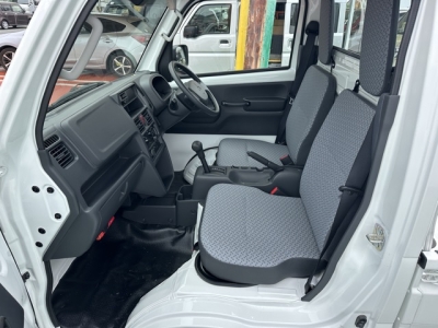 ミニキャブトラック(三菱)中古車 前席内装
