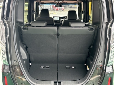 N-BOXカスタム(ホンダ)中古車 内外装写真他２