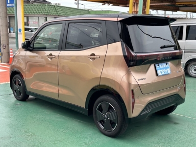 サクラ(ニッサン)中古車 後方