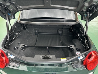 コペン(ダイハツ)中古車 後席内装