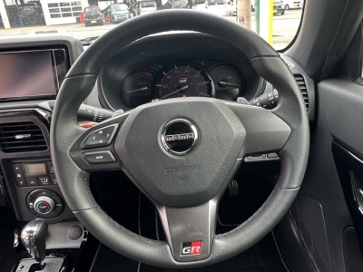 コペンのOEM(ダイハツ)中古車 後席から見た前席
