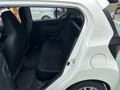 ミライース(ダイハツ)中古車 後席内装