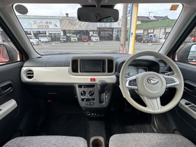ミラトコット(ダイハツ)中古車 後席から見た前席