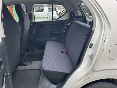 アルト(スズキ)中古車 後席内装