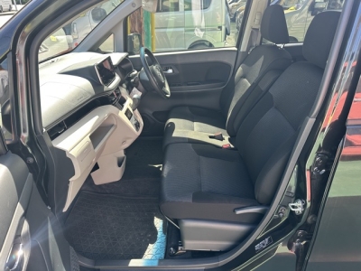 ムーヴ(ダイハツ)中古車 前席内装