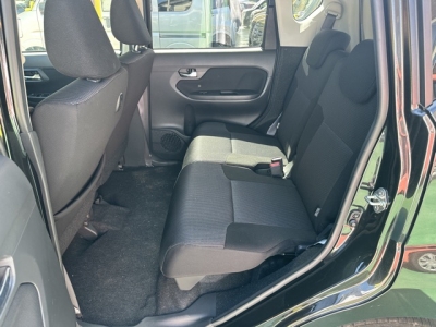 ムーヴ(ダイハツ)中古車 後席内装