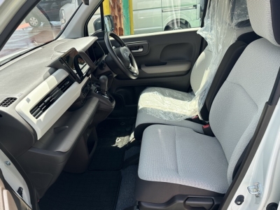 N-WGN(ホンダ)中古車 前席内装