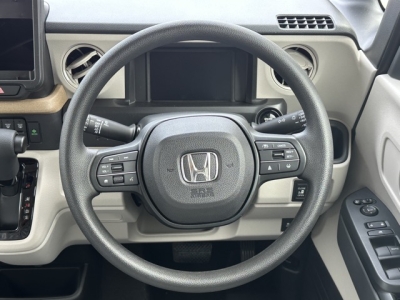新型N-BOX(ホンダ)届出済未使用車 内外装写真
