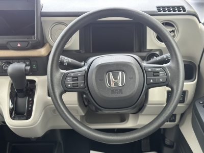 新型N-BOX(ホンダ)届出済未使用車 内外装写真