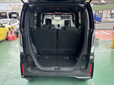 新型N-BOX(ホンダ)届出済未使用車 内外装写真他２