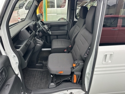 N-VAN(ホンダ)中古車 前席内装