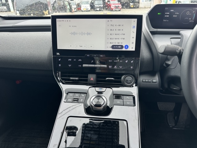 bZ4X(トヨタ)中古車 16