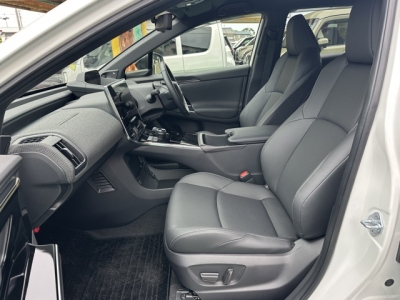 bZ4X(トヨタ)中古車 前席内装