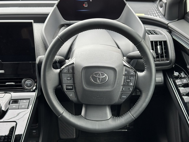 bZ4X(トヨタ)中古車 7