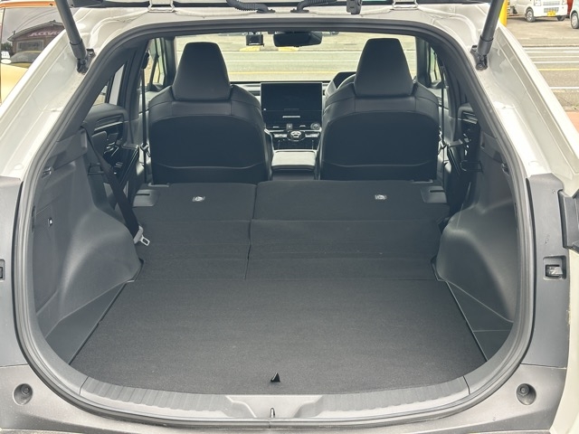 bZ4X(トヨタ)中古車 8