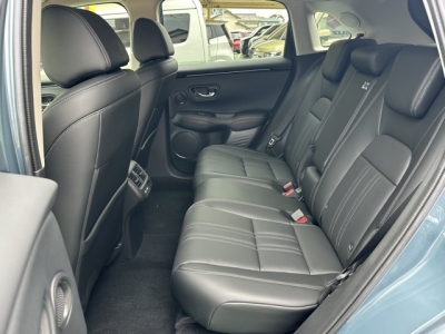 ZR-V(ホンダ)中古車 後席内装
